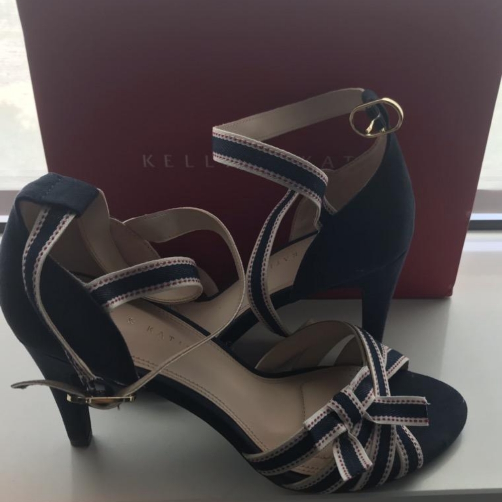 Navy Heels